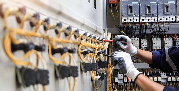 Professional Electrician technician working in Independence, MN